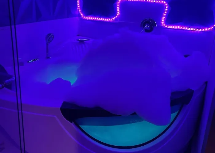 Overnight Escape - Genie Romance Micro-resort Morrison